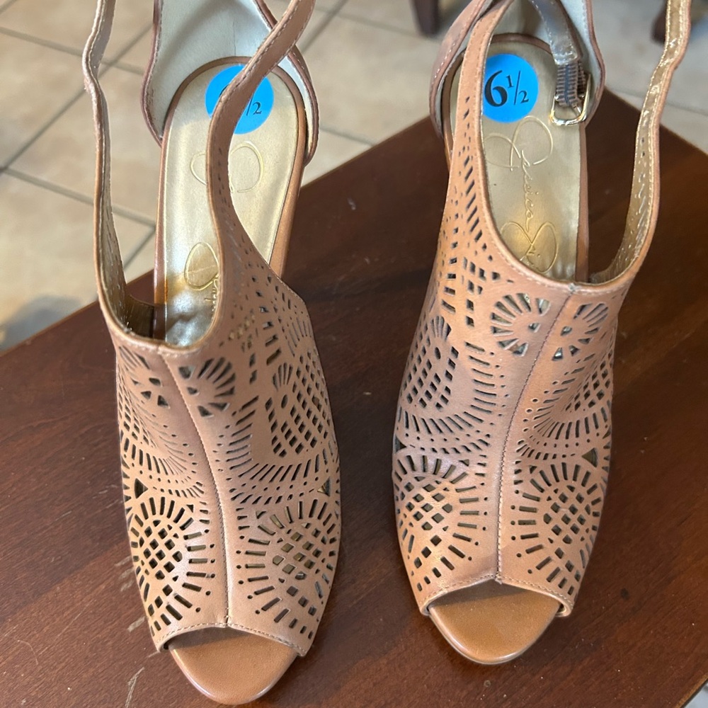 Jessica Simpson Tan Cutout Peep-Toe Heels